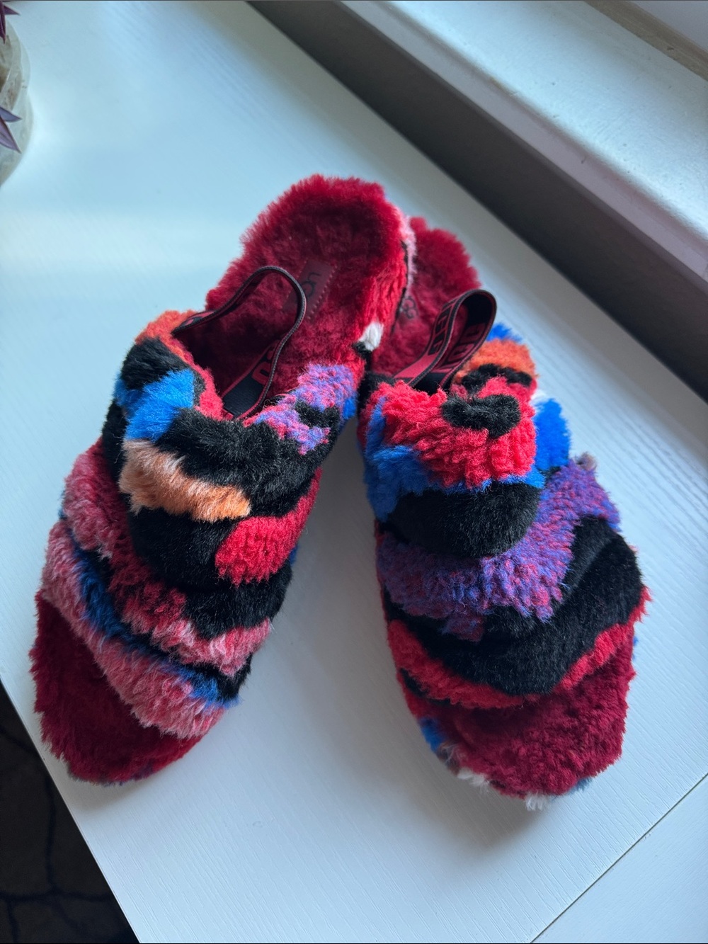 UGG Multicolor Fluffy Slide Slippers - Red, Black, Blue